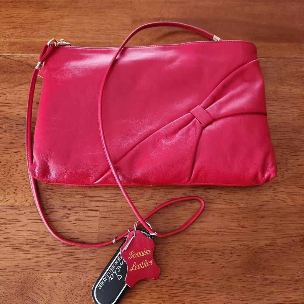 Vtg NOS Red Valencia Leather Handbag Purse, Shoulder Strap, Zipper & Magnet